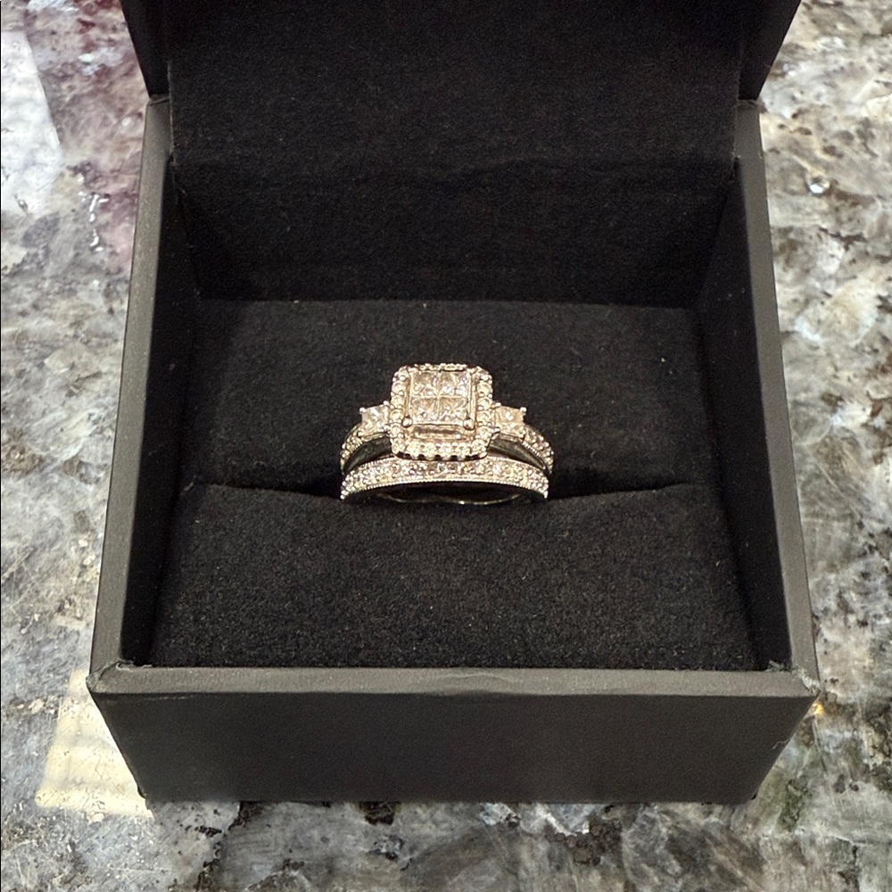 WEDDING AND ENGAGEMENT RING SET FROM ZALES